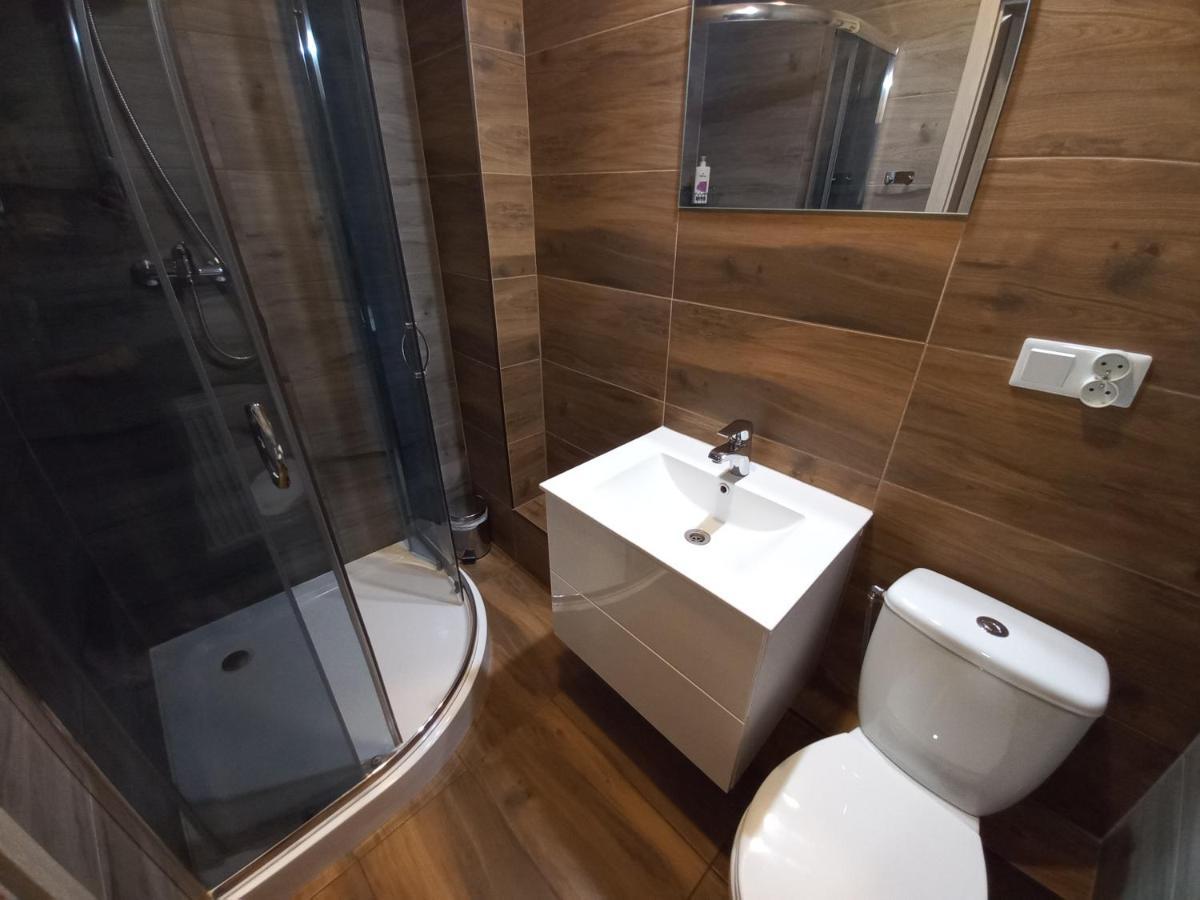 Good Night Noclegi & Strefa Z Sauna I Jacuzzi Ogolnodostepna Lub Na Wylacznosc 체호비체-지에지체 외부 사진